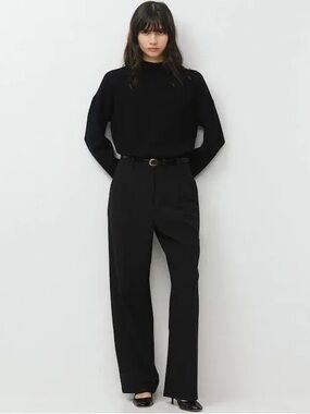 Babaton 100% Cashmere Black Cropped Sweater